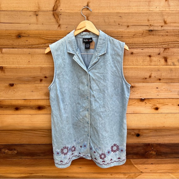 Vintage Grandma Style Floral Embroidered Vest - Picture 1 of 4